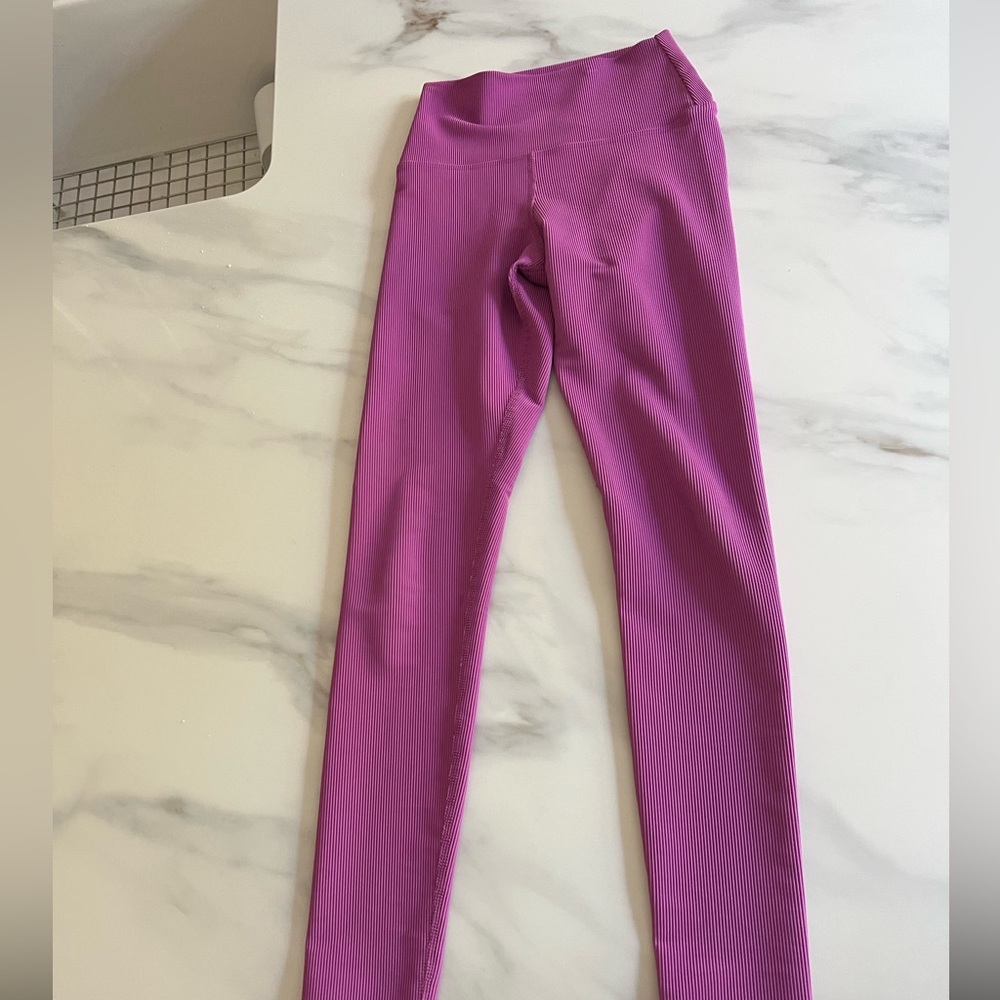 BEACH RIOT LEGGINGS